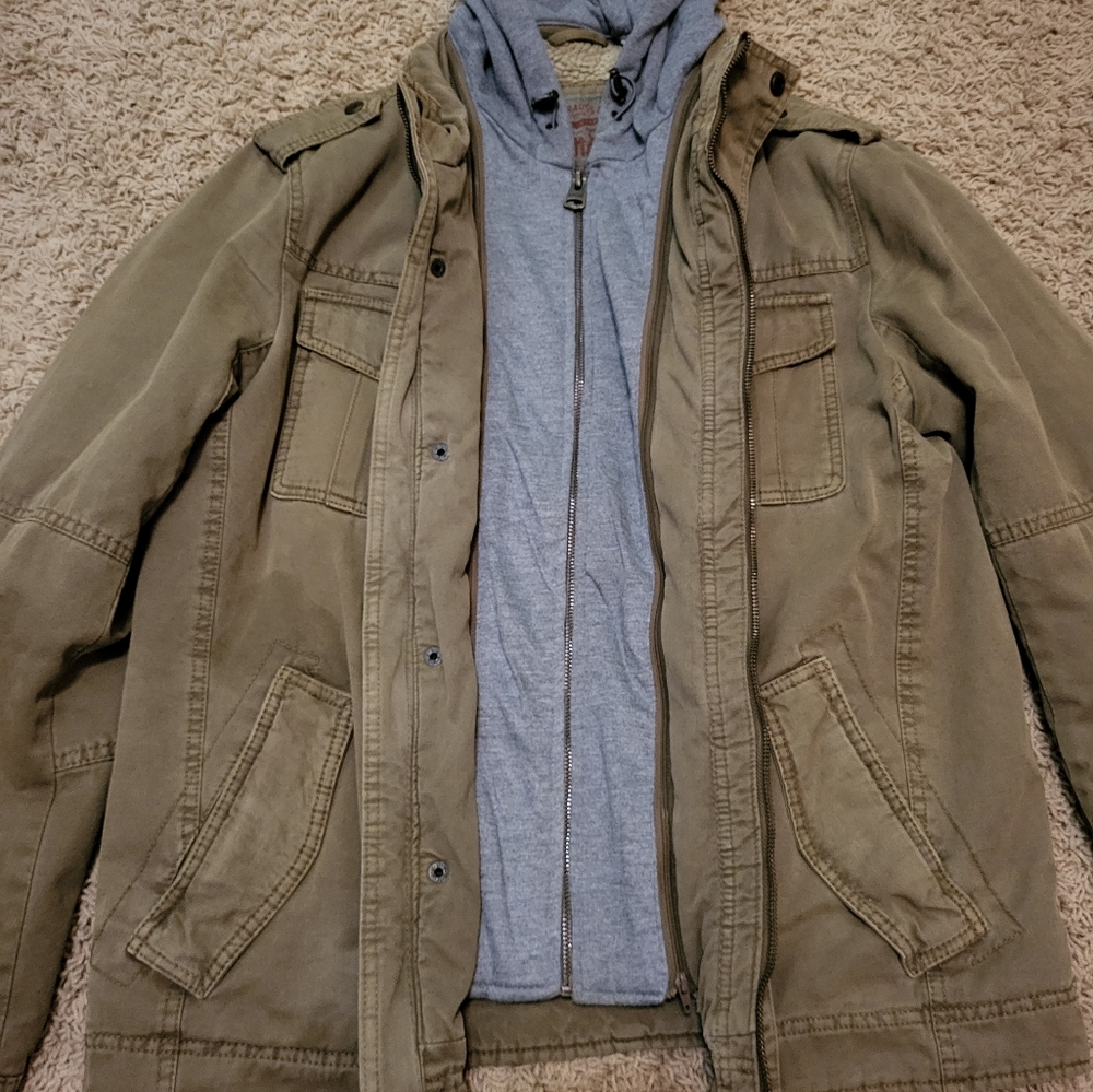 Levi's Trucker Jacket (Medium) - image 5